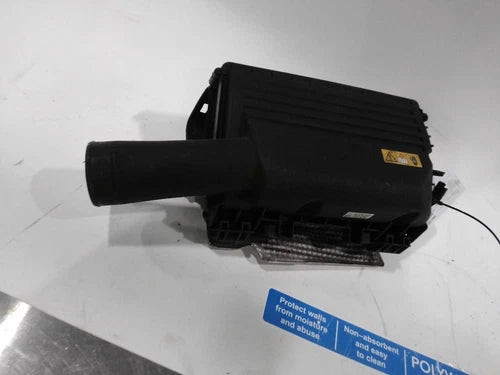 2016 Mercedes-Benz Mercedes C-Class 205 Type Sdn Used OEM Air Cleaner Assembly used OEM air cleaner assembly