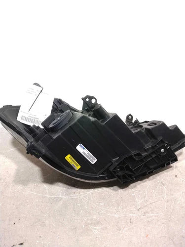 2012 Nissan Versa Left Used OEM Left Headlight Assembly used OEM headlight assembly