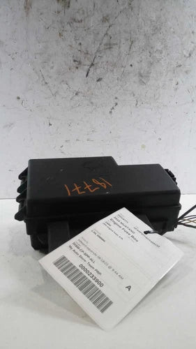 2015 Ford Mustang RH Engine Bay 5.0 Used OEM Fuse Box Engine used OEM engine fuse box