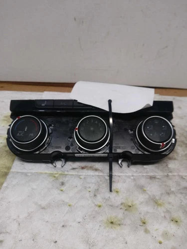 2017 Volkswagen Golf A/C Selector Switch White Used OEM A/C Climate Control Modules used OEM A/C climate control module