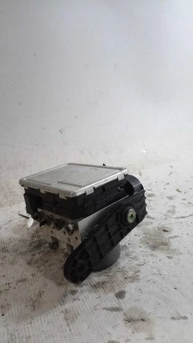 2020 Chevrolet Equinox W/O Adapt Used OEM ABS Pump and Motor Assembly used OEM ABS pump and module assembly