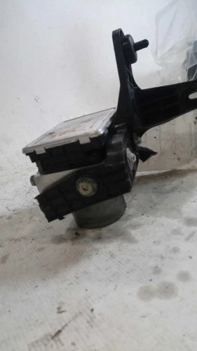 2020 Chevrolet Equinox ABS Pump Motor White Used OEM ABS Pumps & Modules used OEM ABS pump and module assembly