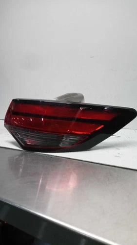 2021 Nissan Sentra Quarter Mounted Right Gr Used OEM Right Tail Light Assembly used OEM tail light assembly