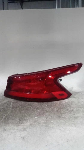 2017 Nissan Maxima Quarter Panel Mounted Ri Used OEM Right Tail Light Assembly used OEM tail light assembly