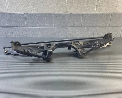 2016-2024 BMW X1 F48 Rear Subframe With Stabilizer And Control Arm 6862558 OEM used OEM control arm