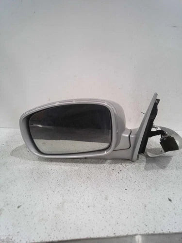 2011 Hyundai Equus Left Silver Power 876103N010 Used OEM Door Mirrors used OEM door mirror