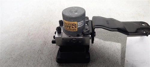 2020 Hyundai Elantra Pump Sedan Used OEM ABS Pump and Motor Assembly used OEM ABS pump and module assembly