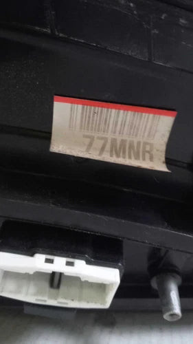 2016 Kia Sedona Power Side Repeater Lamp Black Moul Used OEM Right Door Mirror used OEM door mirror