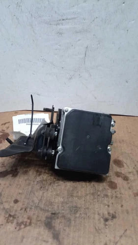 2014 Infiniti Q60 Cpe 3 Used OEM ABS Pump and Motor Assembly used OEM ABS pump and module assembly