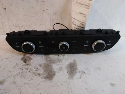 2019 Audi Q7 Front 3 Knobs W/O Ventilated Se Used OEM A/C Selector Switch used OEM A/C climate control module