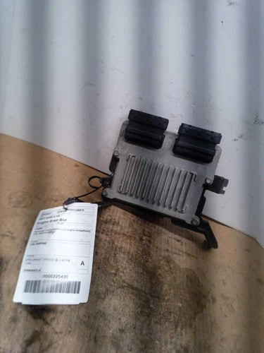 2017 Hyundai Santa Fe Electronic Control Used OEM Engine Control Module (ecm) used OEM engine control module