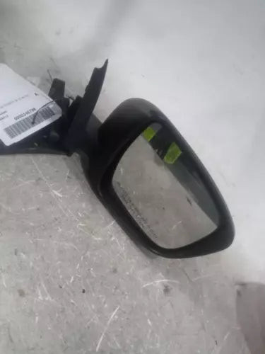 2015 Nissan Juke Power Non-Heated W/O Camera Right Used OEM Right Door Mirror used OEM door mirror