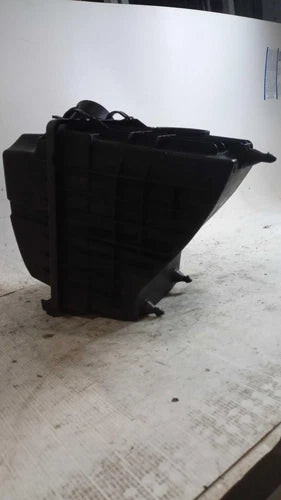 2022 Ford Transit 250 Air Cleaner White 76000 Miles Used OEM Air Cleaner Assemblies used OEM air cleaner assembly
