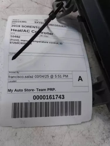 2019 Kia Sorento Front Manual Temperature Control Used OEM A/C Selector Switch used OEM A/C climate control module