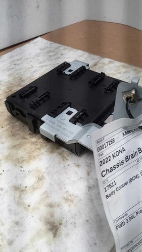 2022 Hyundai Kona Body Control BCM RH Dash Id 954 Used OEM Body Control Module used OEM body control module