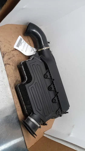 2024 Dodge Hornet 1.3 Used OEM Air Cleaner Assembly used OEM air cleaner assembly