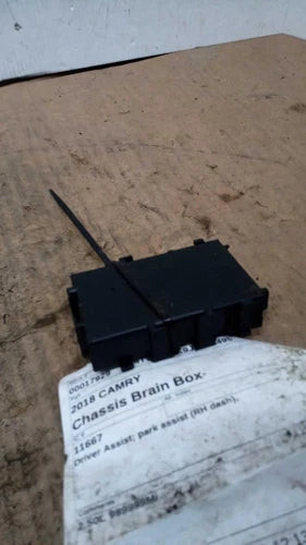 2018 Toyota Camry Driver Assist Park Assis Used OEM Park Assist Control Module used OEM control module