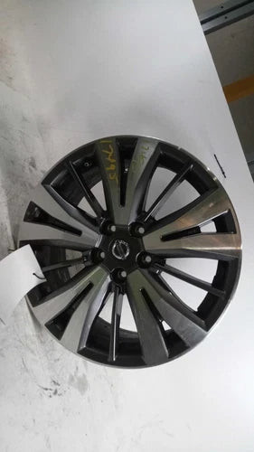 2017 Nissan Pathfinder 18X7-1/2 Alloy 15 Spoke Used OEM Wheel used OEM wheel