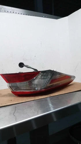 2019 Toyota Camry Quarter Panel Mounted Inca Used OEM Left Tail Light Assembly used OEM tail light assembly