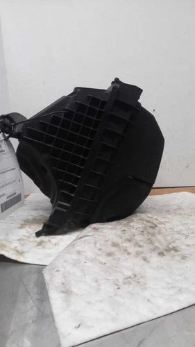 2017 Kia Sorento 2.4 Used OEM Air Cleaner Assembly used OEM air cleaner assembly