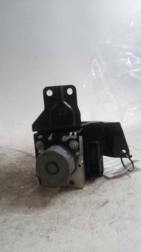 2017 Nissan Rogue 2.5L VIN J 1ST Used OEM ABS Pump and Motor Assembly used OEM ABS pump and module assembly