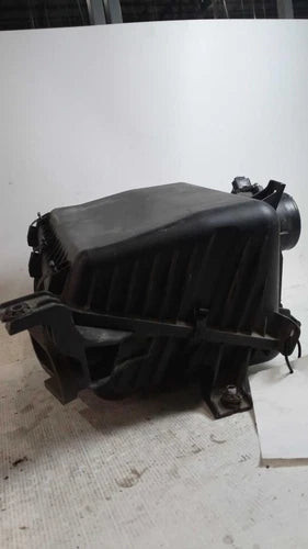 2018 Nissan Armada Air Cleaner Black 165001LA0B Used OEM Air Cleaner Assemblies used OEM air cleaner assembly