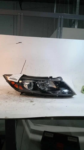 2011 Kia Optima Ex Halogen R. Right Used OEM Right Headlight Assembly used OEM headlight assembly
