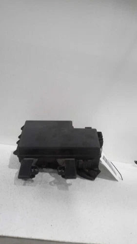 2018 Ford Mustang RH Engine Bay 2.3L Turbo Used OEM Fuse Box Engine used OEM engine fuse box