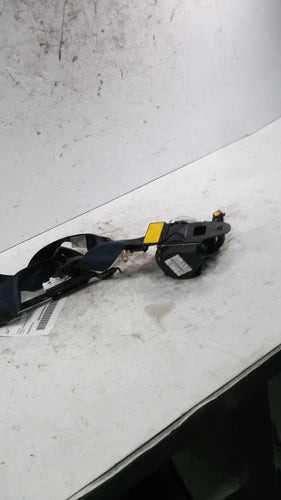 2021 Mitsubishi Outlander Sport Driver Ret Used OEM Front Left Seat Belt Front used OEM seat belt