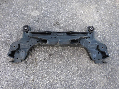 2018-2023 HONDA ODYSSEY REAR SUSPENSION SUBFRAME CRADLE CROSSMEMBER OEM 7383 used OEM rear subframe and crossmember