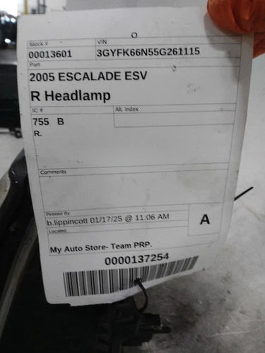 2005 Cadillac Escalade Esv Right Used OEM Right Headlight Assembly used OEM headlight assembly