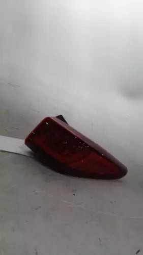 2018 Hyundai Kona Quarter Panel Mounted LED Used OEM Right Tail Light Assembly used OEM tail light assembly