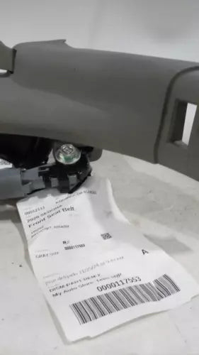 2020 Kia Sedona Passenger Retractor Front Used OEM Front Right Seat Belt Front used OEM seat belt