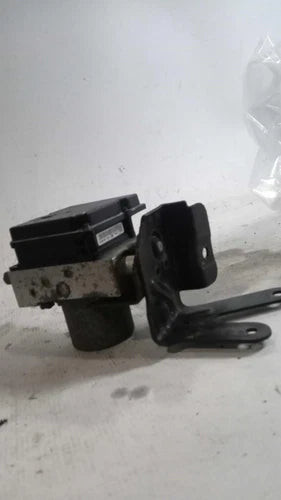 2013 Ford F-150 Pickup 4X2 I Used OEM ABS Pump and Motor Assembly used OEM ABS pump and module assembly