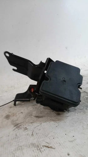 2020 Nissan Versa 1.6L Id 47660 Used OEM ABS Pump and Motor Assembly used OEM ABS pump and module assembly