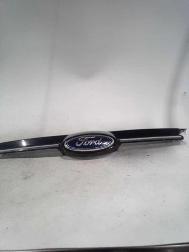 2012 Ford Focus Cover Mounted Upper Gasoline Se Gloss Bl Used OEM Upper Grille used OEM grille