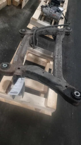2015 Chrysler 200 Rear Sdn AWD Rear Used OEM Rear Frame Crossmember used OEM subframe and crossmember