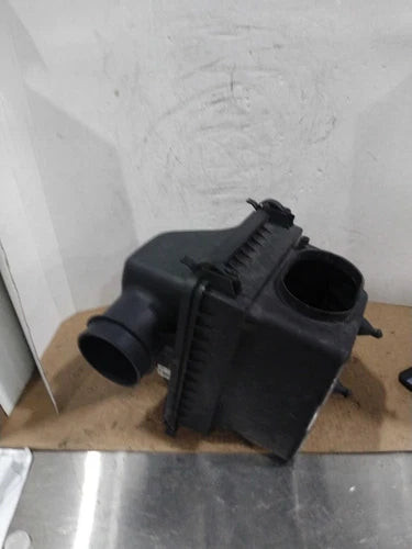 2016 Ford F-150 Pickup 5.0 Used OEM Air Cleaner Assembly used OEM air cleaner assembly