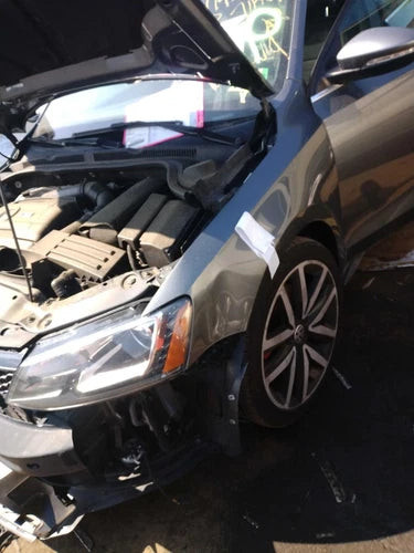 2014 Volkswagen Jetta Gli Sdn Hybrid LED Qua Used OEM Left Tail Light Assembly used OEM tail light assembly