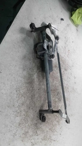 2018 Volkswagen Golf Htbk Base Used OEM Windshield Wiper Motor used OEM wiper motor