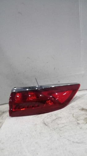 2018 Kia Cadenza Outer Right Outer Gr Used OEM Right Outer Tail Light Assembly used OEM tail light assembly