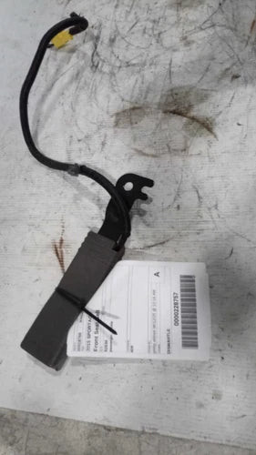 2015 Kia Sportage Passenger Buckle Front Used OEM Front Right Seat Belt Front used OEM seat belt
