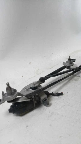2019 Hyundai Veloster Wiper Motor White 59000 Miles Used OEM Wiper Motors used OEM wiper motor