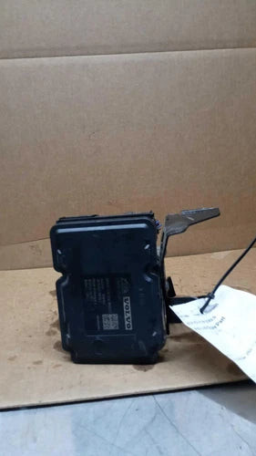 2016 Volvo V60 Pump Id 314 Used OEM ABS Pump and Motor Assembly used OEM ABS pump and module assembly