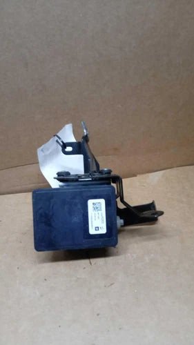 2015 Buick Lacrosse Used OEM ABS Pump and Motor Assembly used OEM ABS pump and module assembly