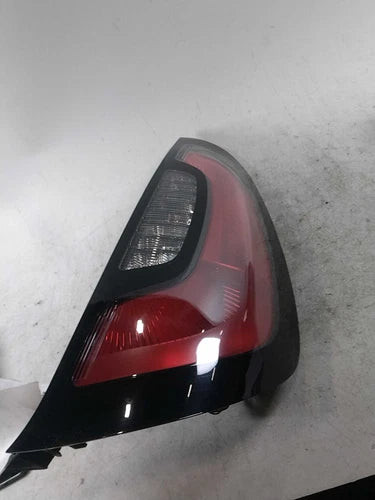2018 Kia Soul LED Right Used OEM Right Tail Light Assembly used OEM tail light assembly