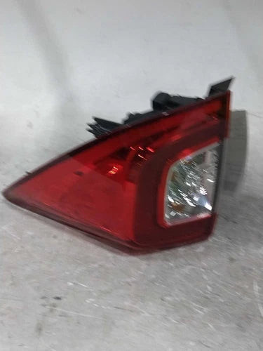 2019 Honda Pilot Quarter Mounted Right Grad Used OEM Right Tail Light Assembly used OEM tail light assembly