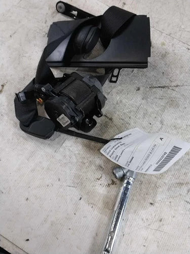 2018 Jeep Cherokee Bucket Passenger Retra Used OEM Front Right Seat Belt Front used OEM seat belt
