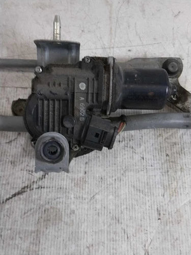 2017 Volkswagen Tiguan Includes Linkage Used OEM Windshield Wiper Motor used OEM wiper motor