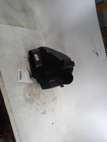 2021 Chevrolet Silverado 1500 Pickup 5.3L W/High Used OEM Air Cleaner Assembly used OEM air cleaner assembly
